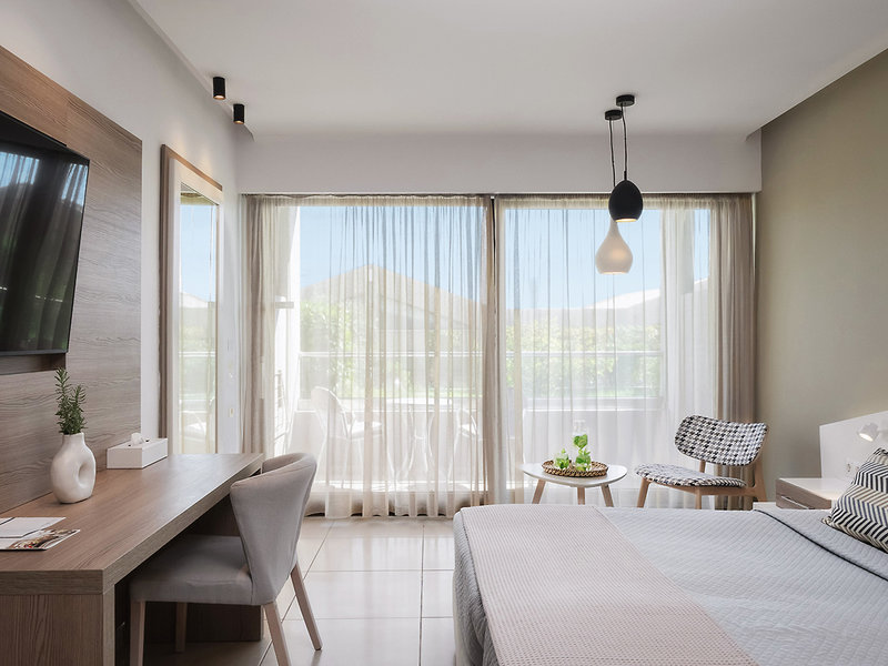 Kassandra Bay Resort, Suites & Spa 13