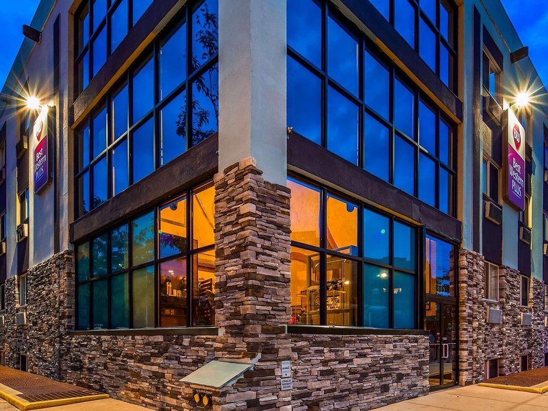 Best Western Plus Brooklyn Bay