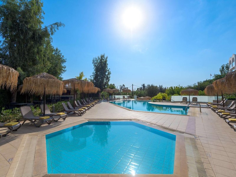 Lindos Breeze Beach 19 - Outdoor Pool
