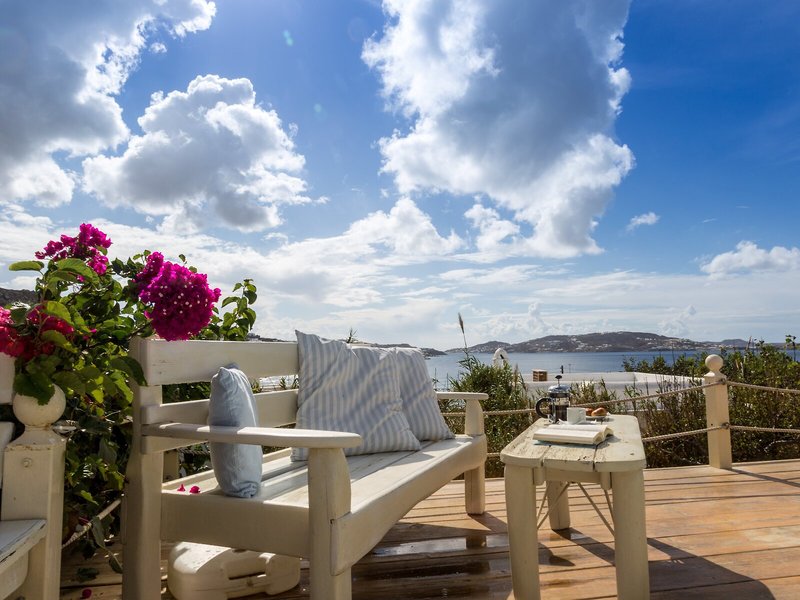 Rhenia Hotel & Bungalows 1