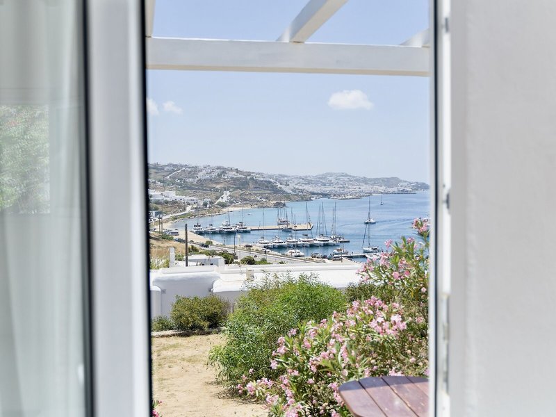 Rhenia Hotel & Bungalows 5