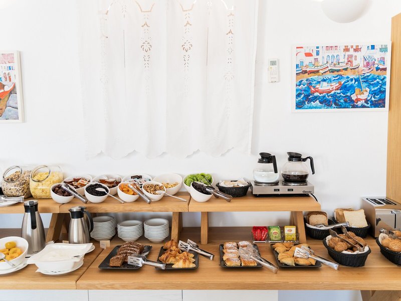 Rhenia Hotel & Bungalows 24