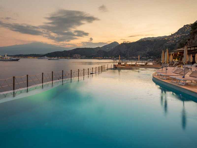 Unahotels Capotaormina 13