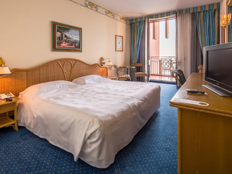 Unahotels Capotaormina 36