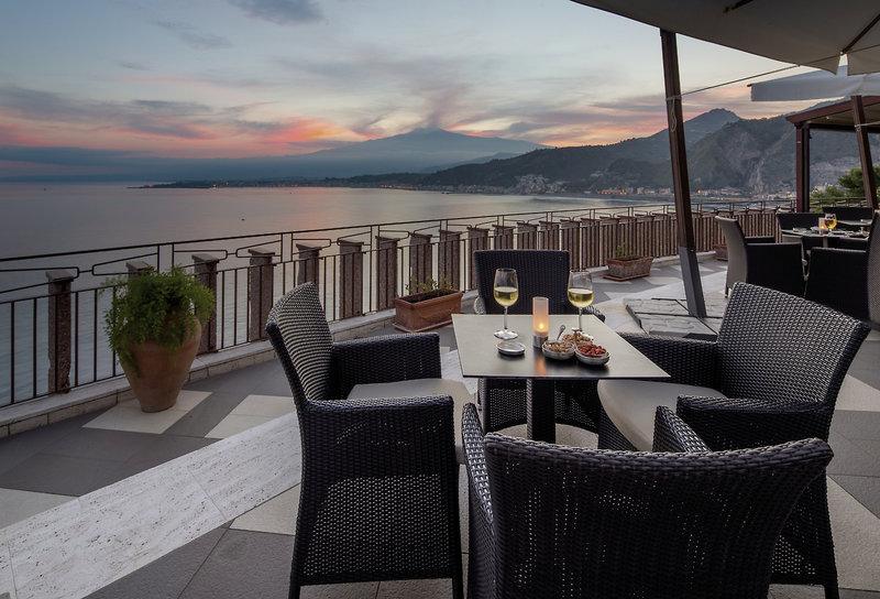 Unahotels Capotaormina 9