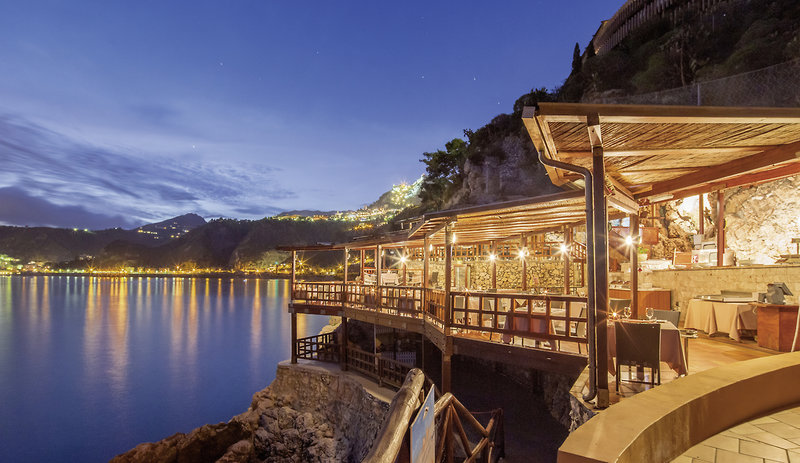 Unahotels Capotaormina 10