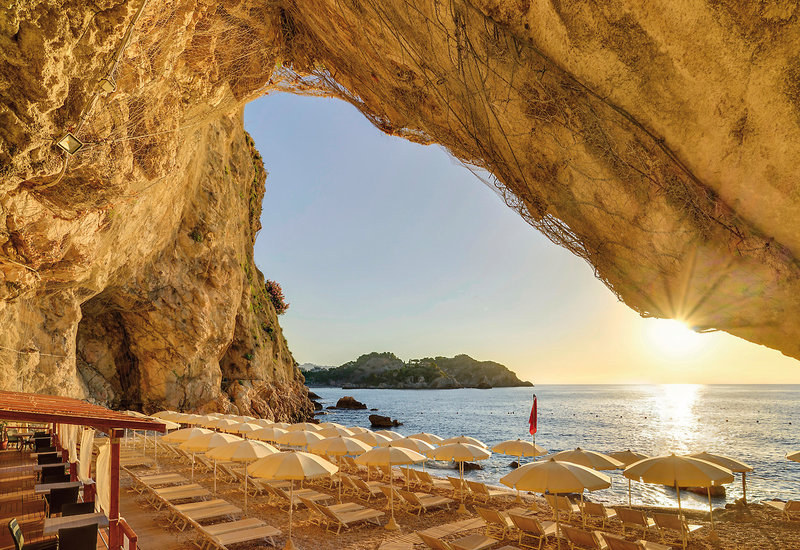 Unahotels Capotaormina 13