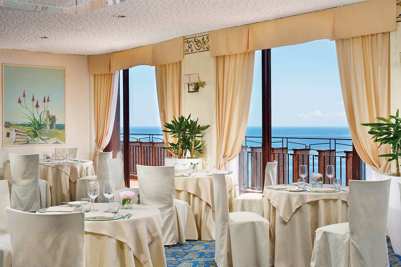Unahotels Capotaormina 16