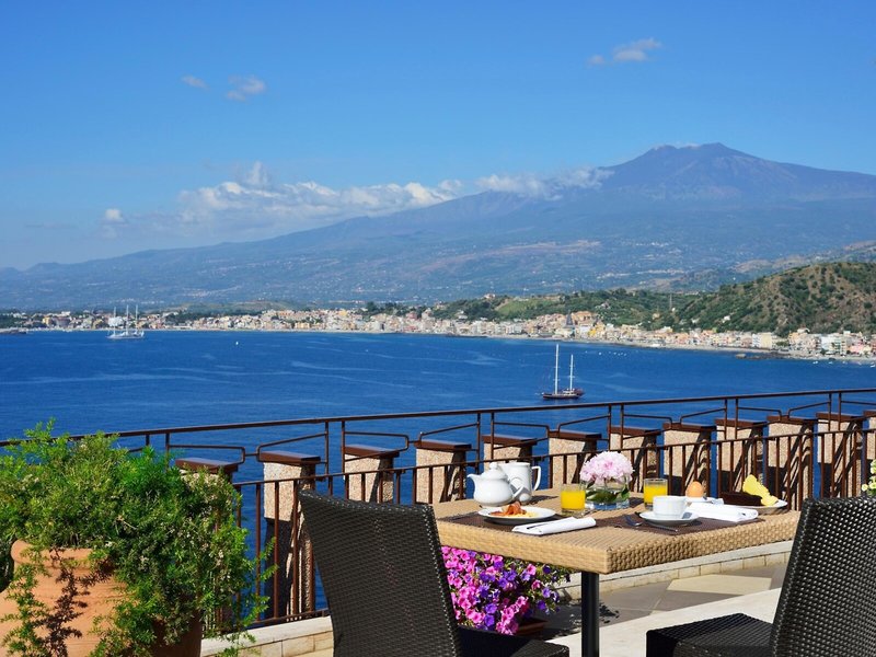 UNAHOTELS Capotaormina 25 - Restaurant