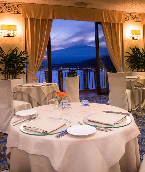 UNAHOTELS Capotaormina 40 - Restaurant