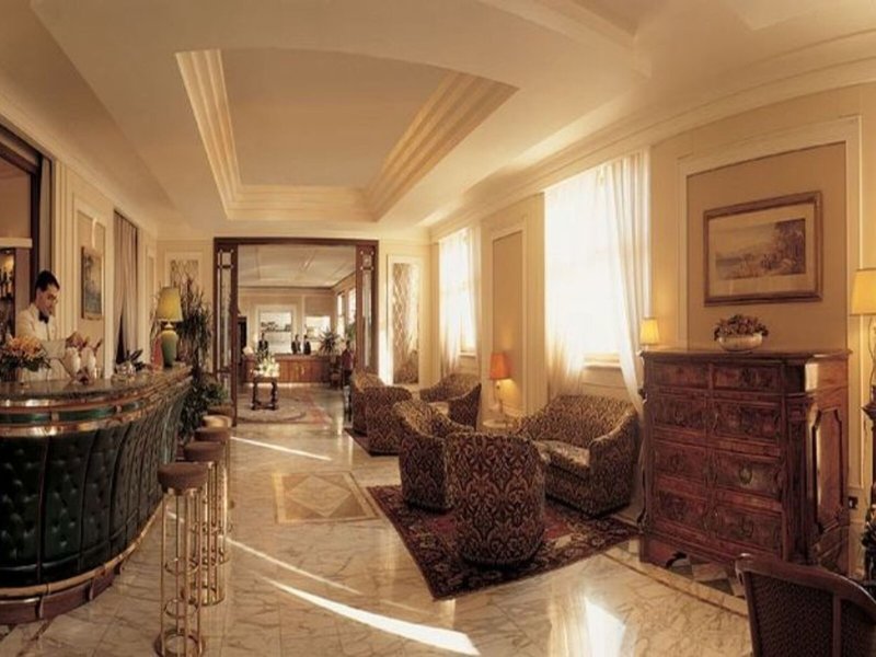Grand Hotel Vesuvio 6