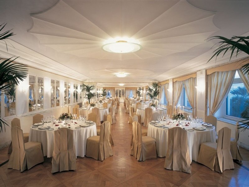 Grand Hotel Vesuvio 8