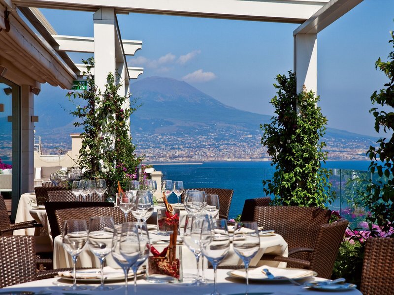 Grand Hotel Vesuvio 10