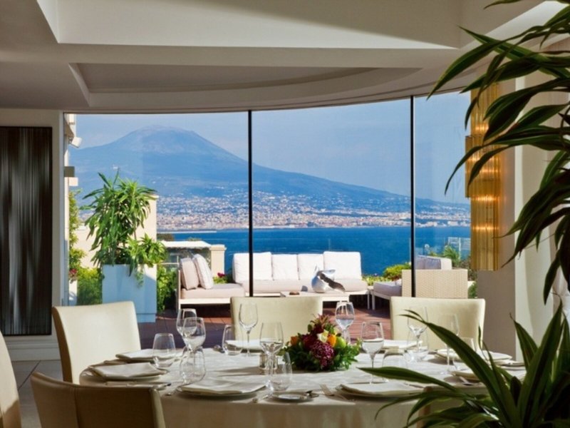 Grand Hotel Vesuvio 13