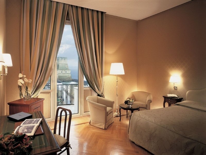 Grand Hotel Vesuvio 19