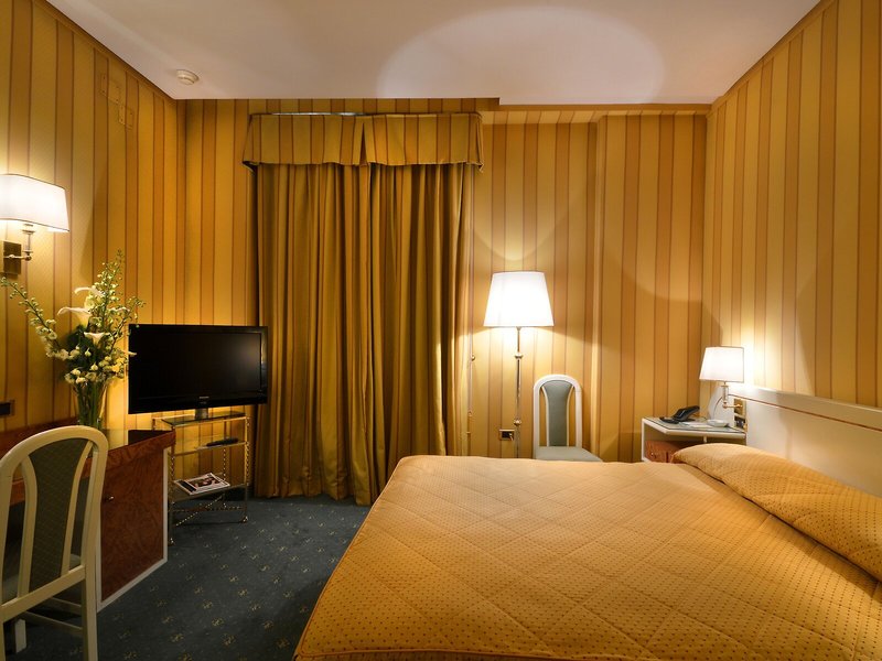 Grand Hotel Vesuvio 23