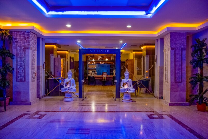 Royal Atlantis Spa & Resort 11