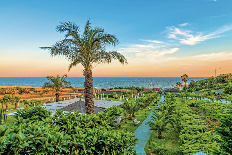 Royal Atlantis Spa & Resort 13