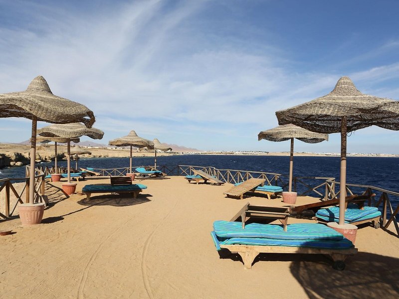 Club Reef Resort 8