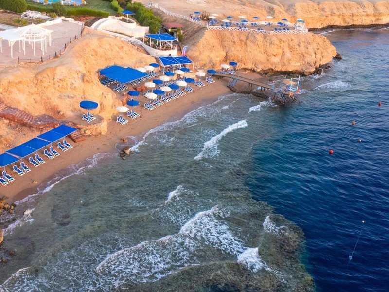 Club Reef Resort 11