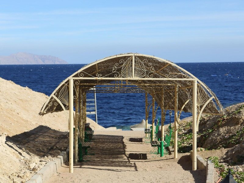 Club Reef Resort 12