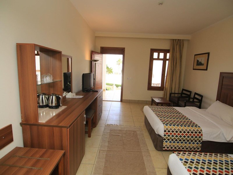 Club Reef Resort 48