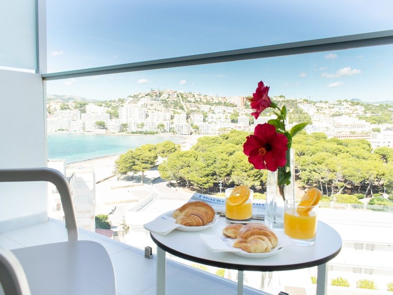 Reverence Life Hotel 28