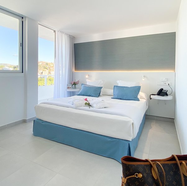 Reverence Life Hotel 93