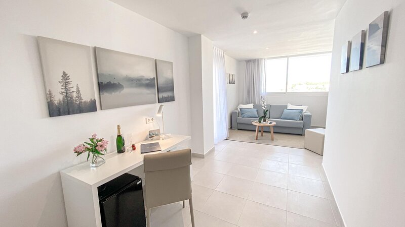 Reverence Life Hotel 94