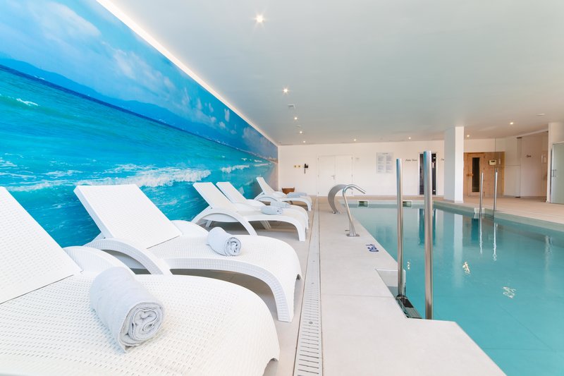 Reverence Life Hotel 44
