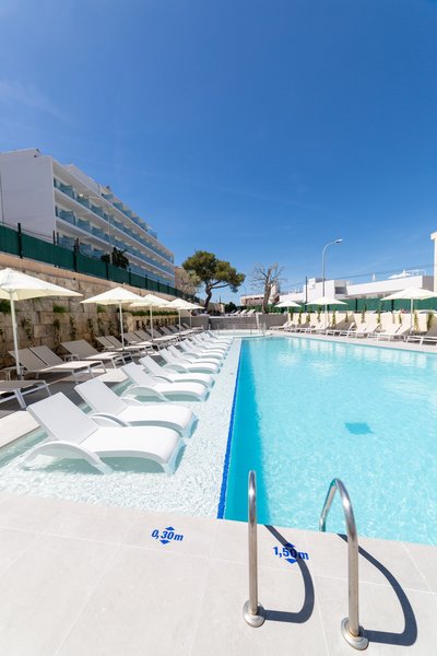 Reverence Life Hotel 53