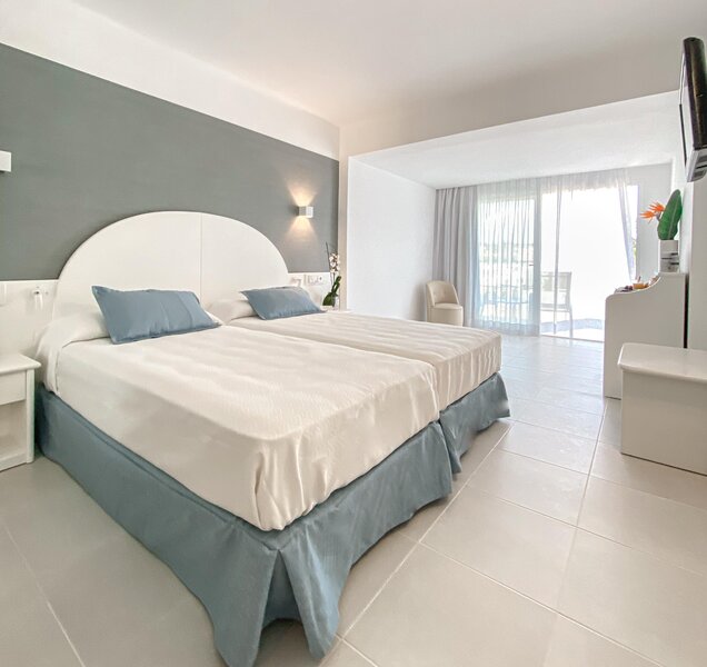 Reverence Life Hotel 75