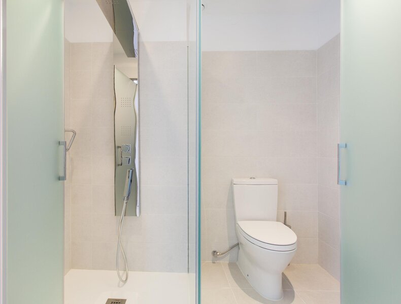 Reverence Life Hotel 94