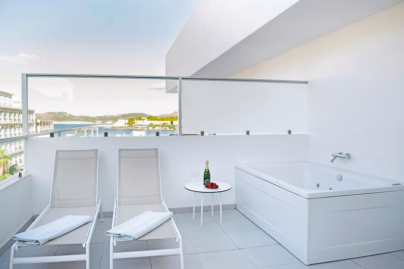 Reverence Life Hotel 14