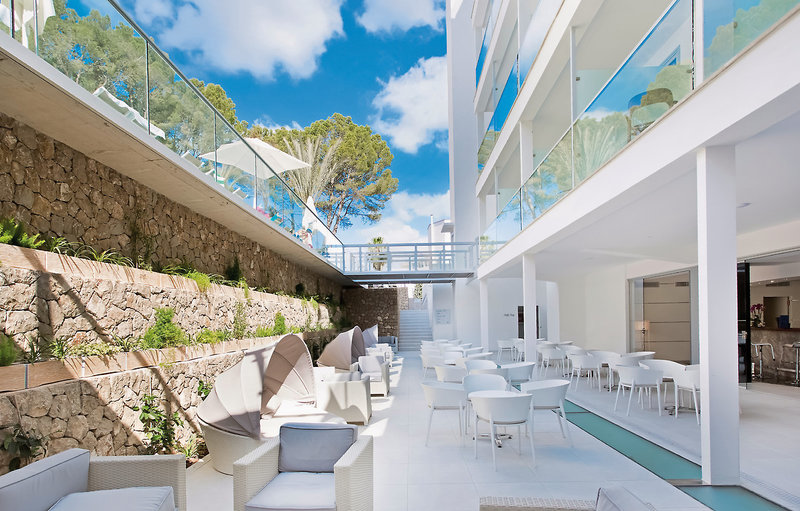 Reverence Life Hotel 18