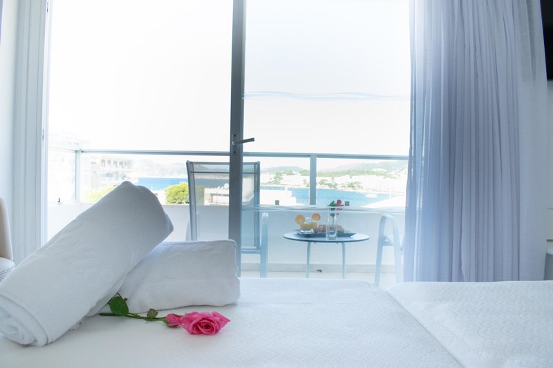Reverence Life Hotel 81