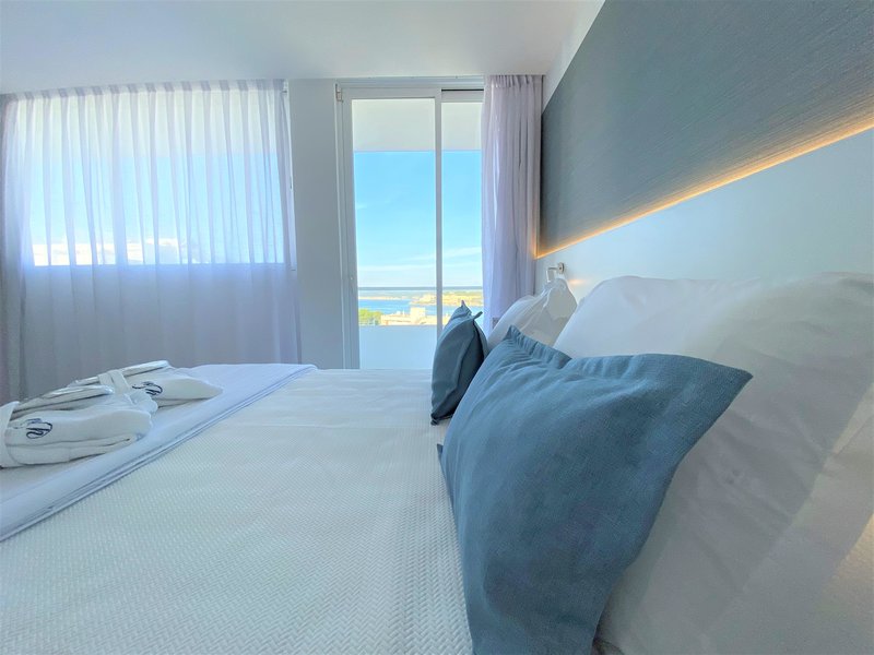 Reverence Life Hotel 101