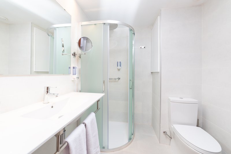 Reverence Life Hotel 105