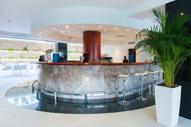 Reverence Life Hotel 112