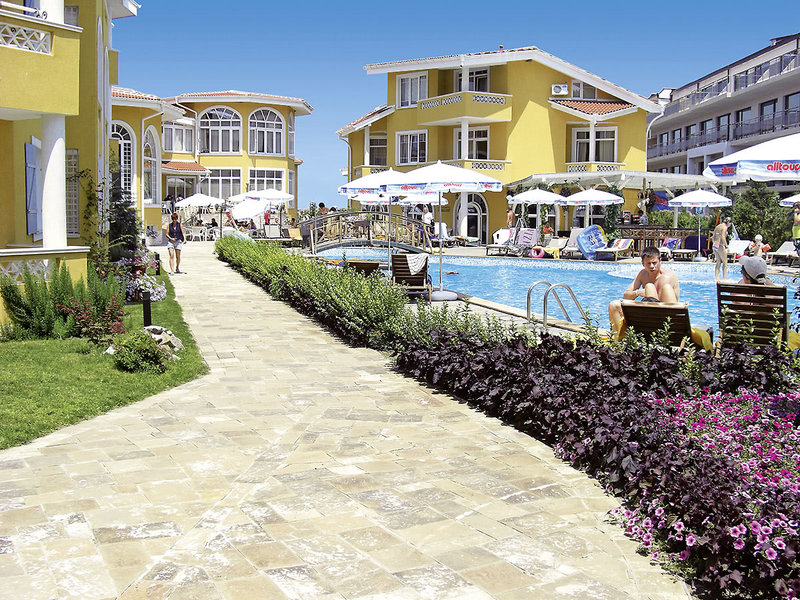 Blue Orange Beach Resort 6