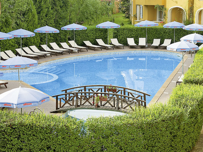 Blue Orange Beach Resort 7