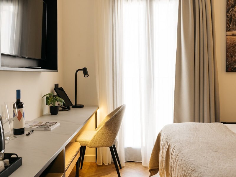 Boutique Hotel Petit Montisión 17 - Room Example