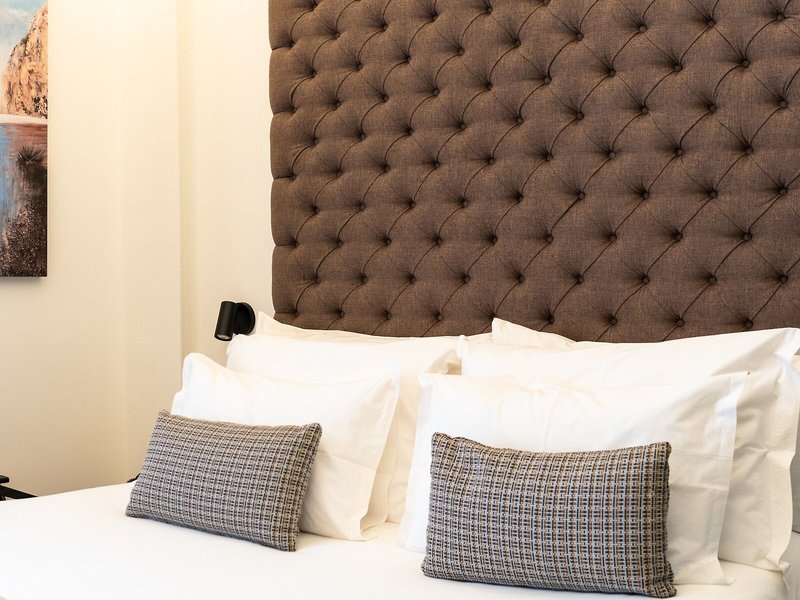 Boutique Hotel Petit Montisión 24 - Room Example