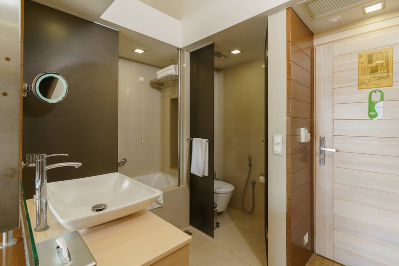 Aegean Pearl 38