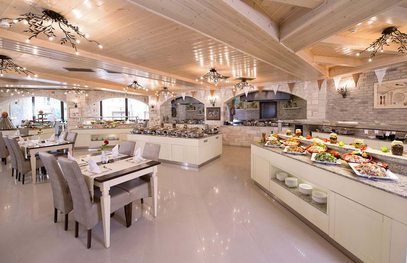 Cactus Royal Spa & Resort 6