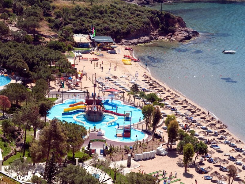 Aria Claros Beach & Spa Resort 37