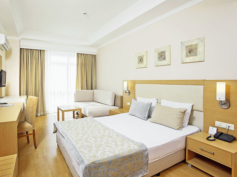 Titan Select Hotel 2