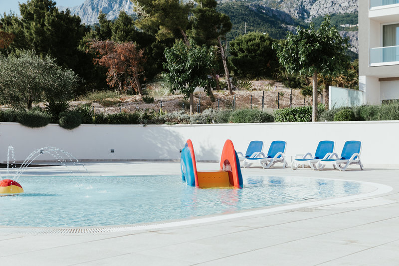 Romana Beach Apartments 5