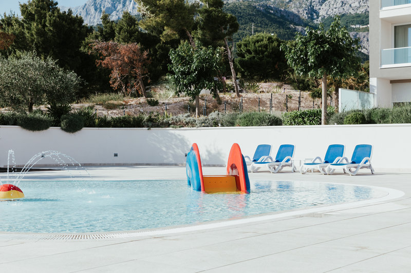 Romana Beach Apartments 7