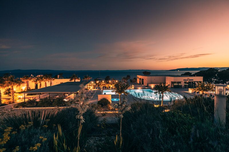 Romana Beach Apartments 25